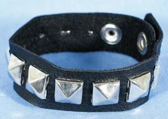 HM174